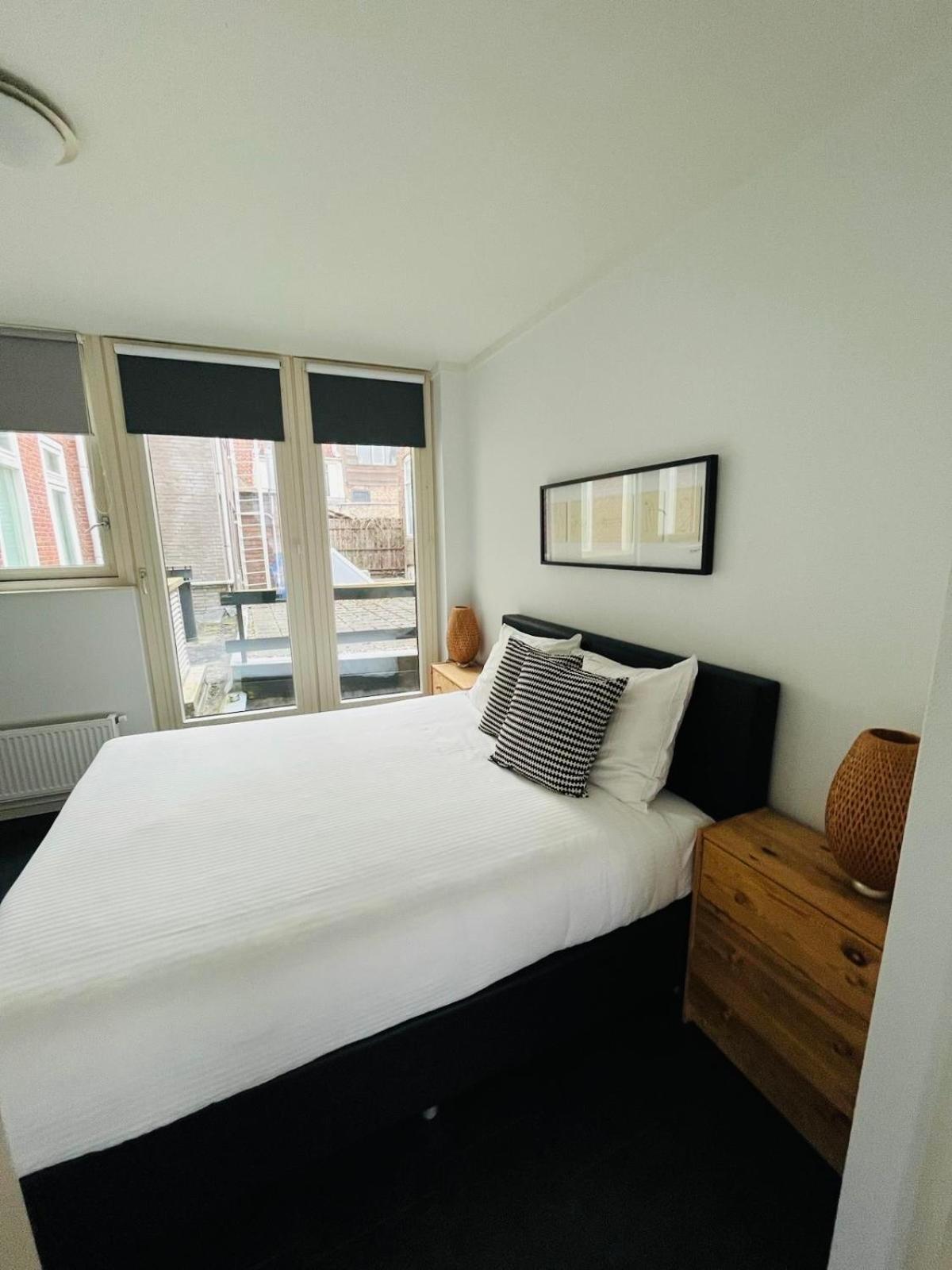 Aparthotel Le Provence Sneek Bagian luar foto