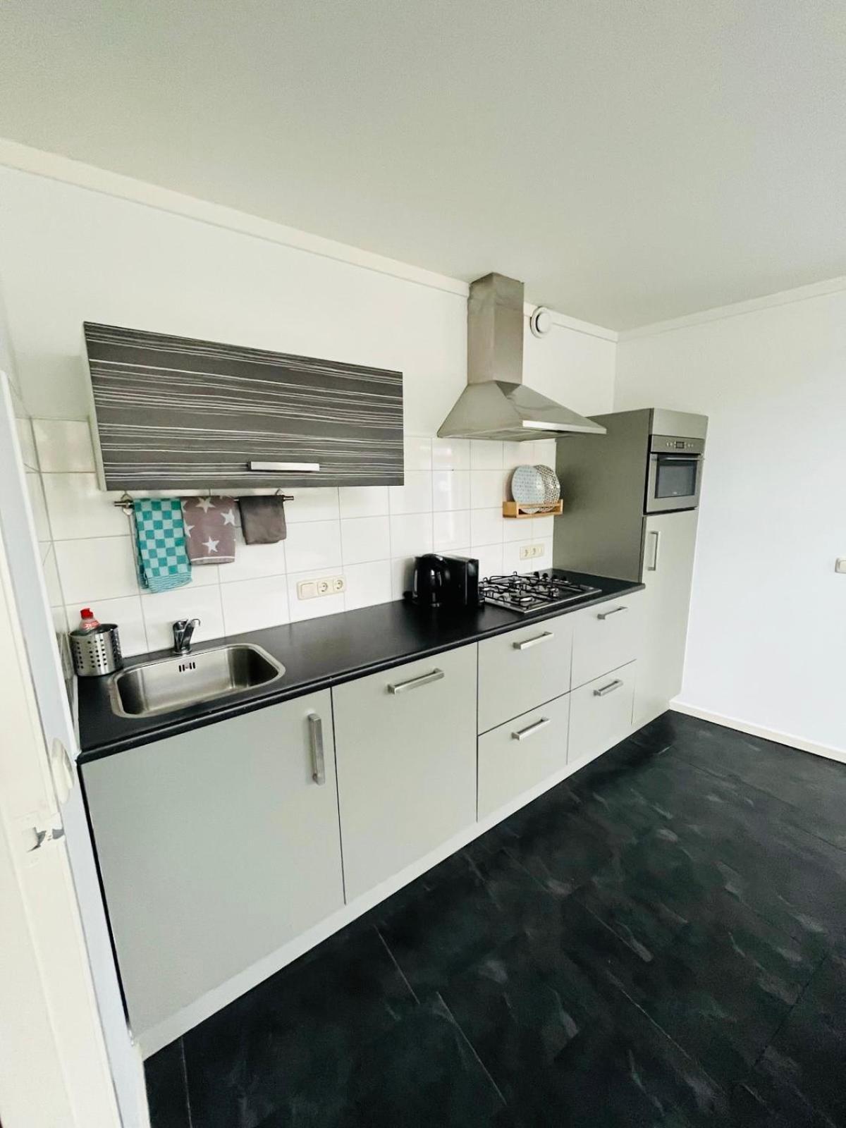 Aparthotel Le Provence Sneek Bagian luar foto